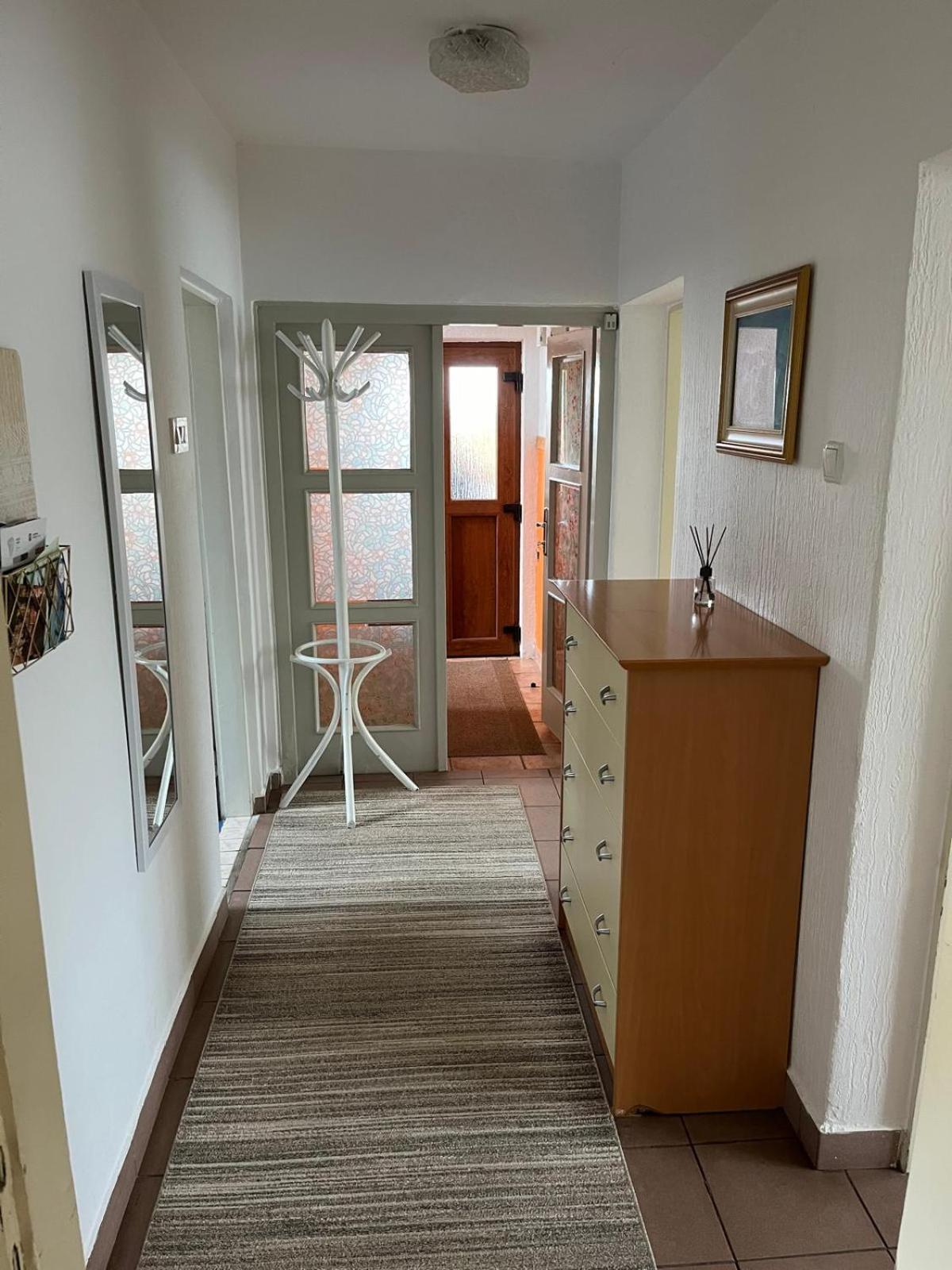 Apartman Ivka กอสปิช ภายนอก รูปภาพ